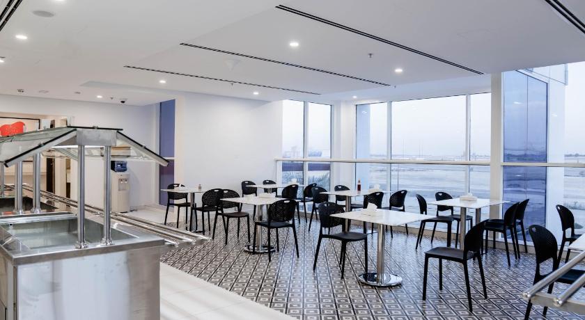 Resivation Hotel - image 11