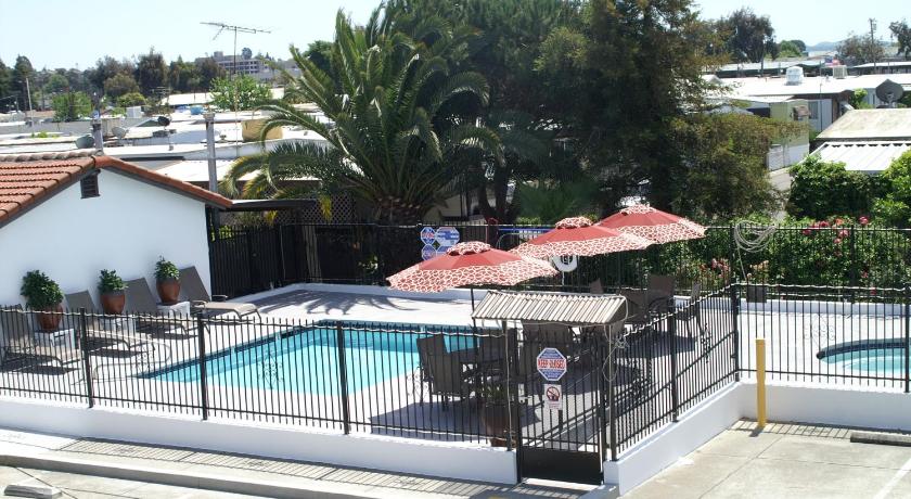 Regency Inn photo