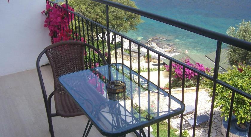Image of Studio with Sea View 12
