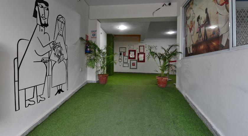 Hotel Noida Grand- opposite of Max Hospital Sector 19 Noida photo