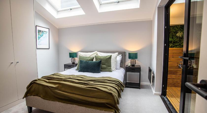 Modern &amp; Chic One Bedroom Apartments in Fitzrovia by Sojo Stay — Hotel in London
