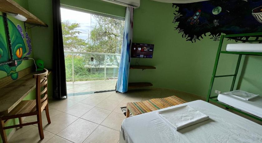 Image of Quadruple Room with Sea View 0