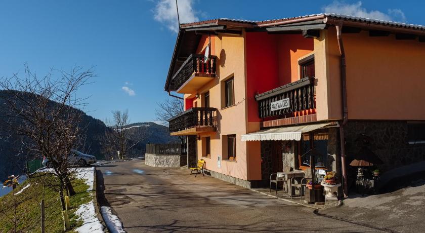 Apartment Jorsi with Mountain View