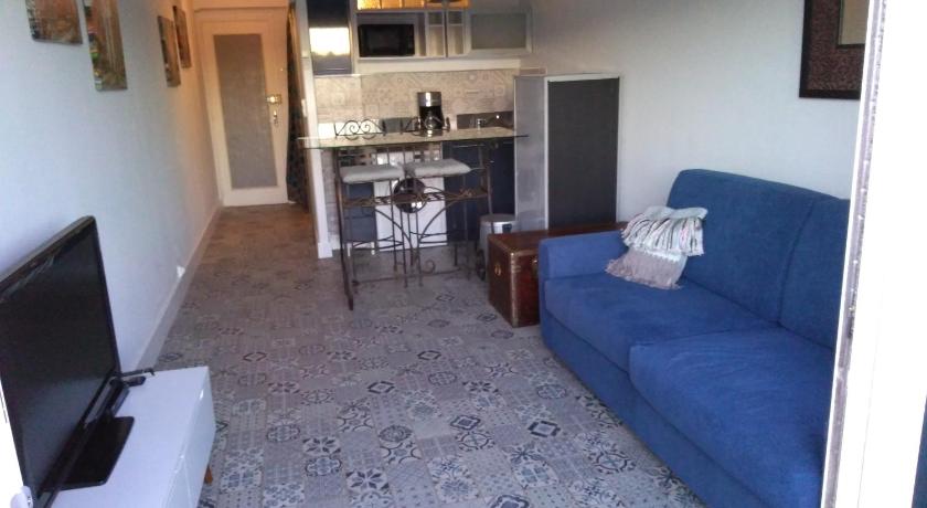 studio climatise et calme, proche centre et mer — Hotel in Mandelieu-la-Napoule
