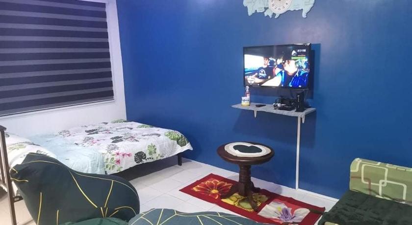 Image of Family Studio 12