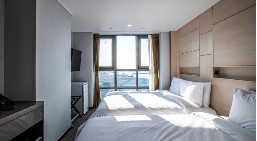 Imatge de Habitació Doble Deluxe - 2 Llits amb Vistes al Mar (Deluxe Twin Room with Sea View) 4