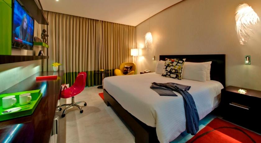Image of Deluxe Room Queen 4
