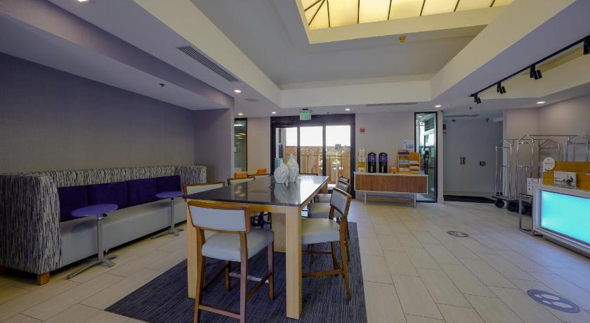 Holiday Inn Express Hotel & Suites Santa Clara - Silicon Valley