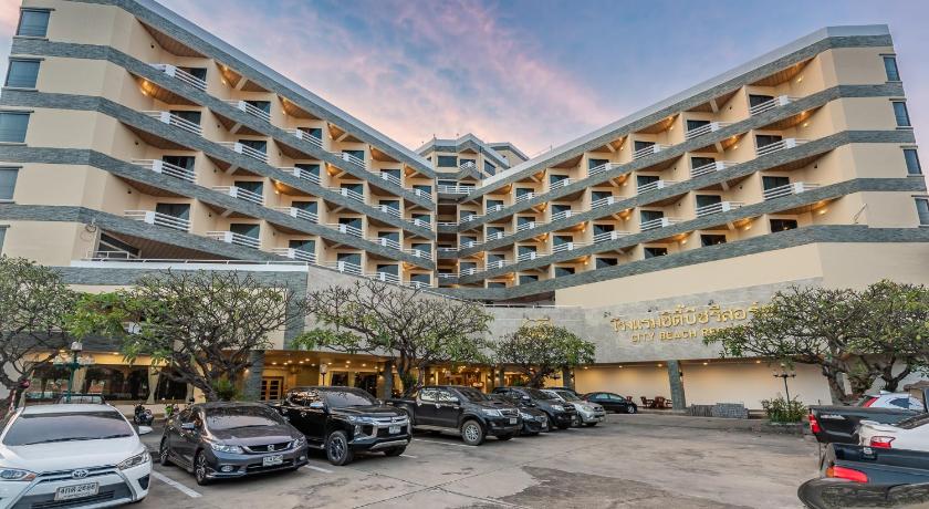City Beach Resort (SHA Extra Plus) photo