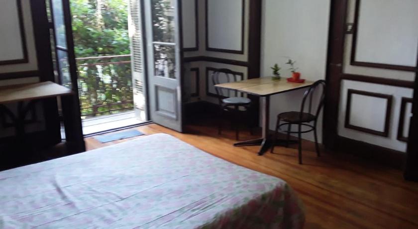 Habitac Indiv Casa de Familia, Flores — Hotel in Buenos Aires