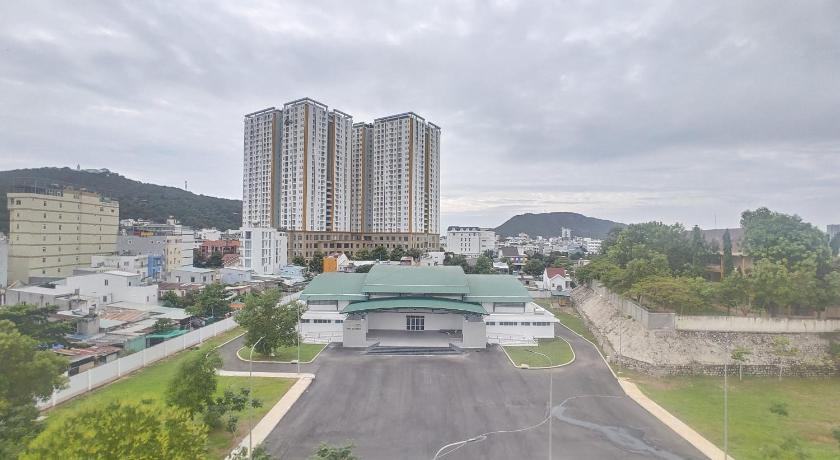 Image of Superior Twin Room with City View 5