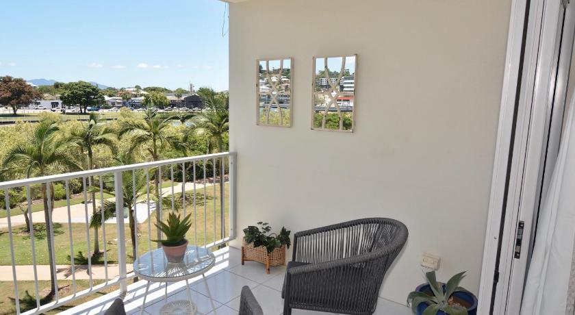 City Stadium One Bedroom Luxe photo