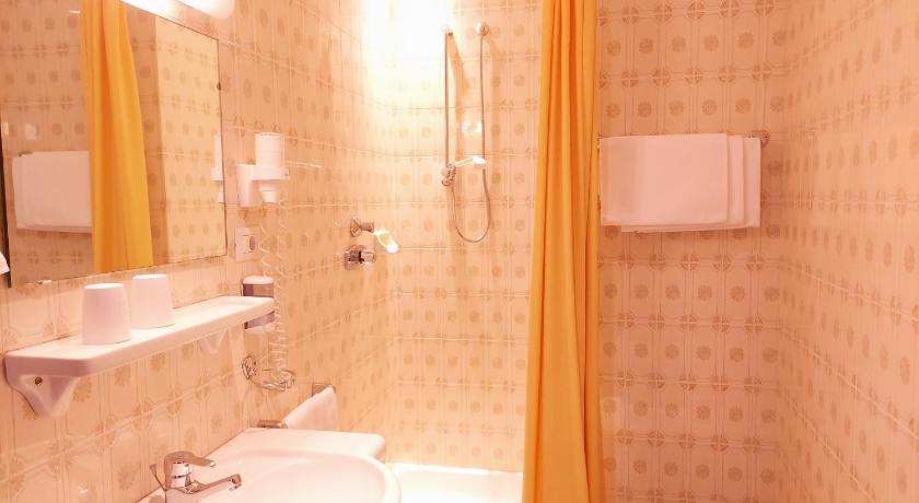 Hotel Schuster photo