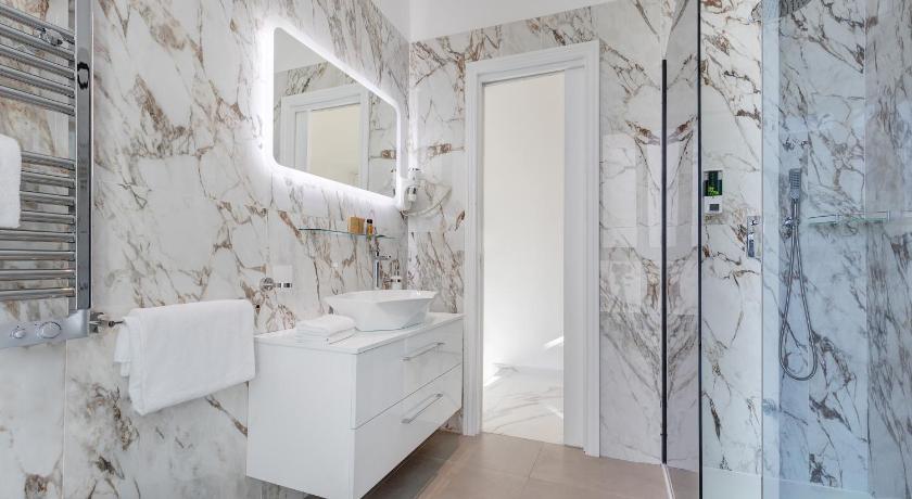 ローマ San Pietro Grand Suite 4つ星 ホテル プール