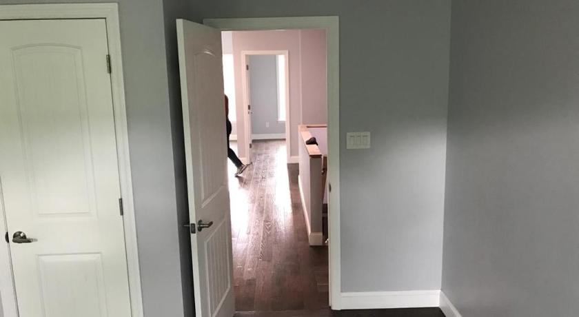 HALSEY MANOR: Luxurious 2-bedroom apartment photo