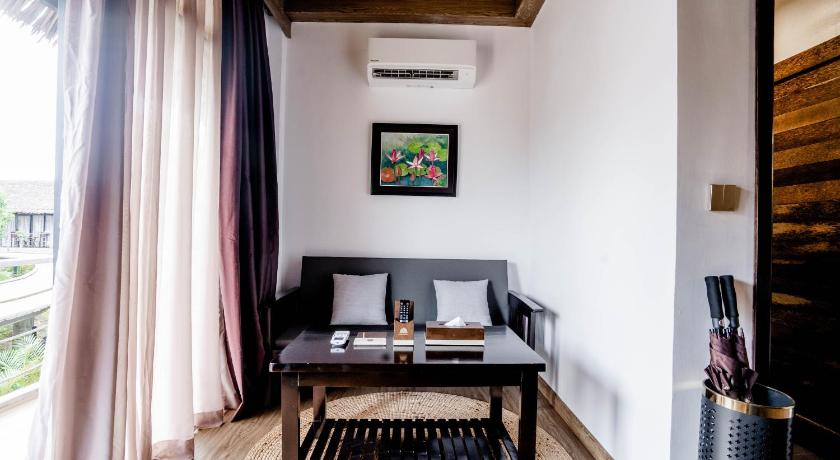 Image of 8 Mixed Dorm Bed with Private Bathroom 8