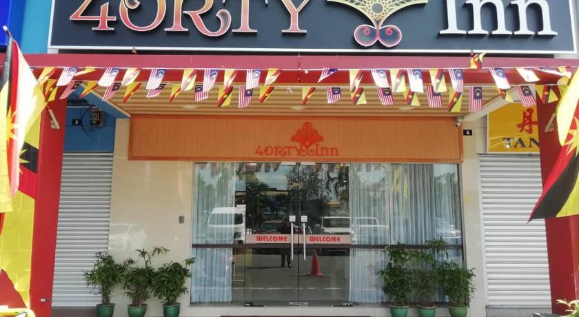 4ORTY INN photo
