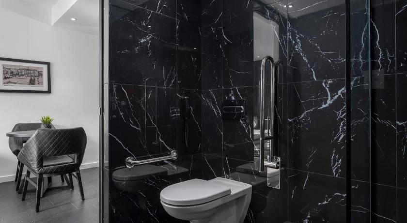Image of Executive Suite 10