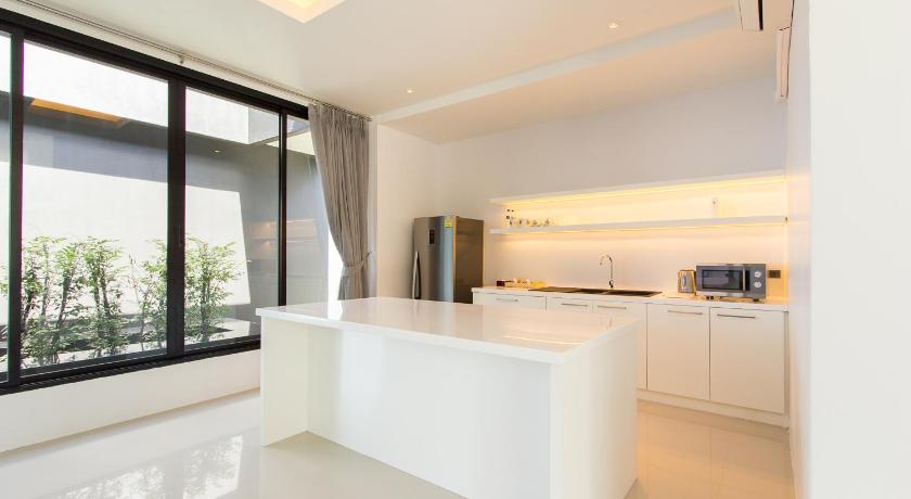 Image of 3 Bedroom Beach Front 1