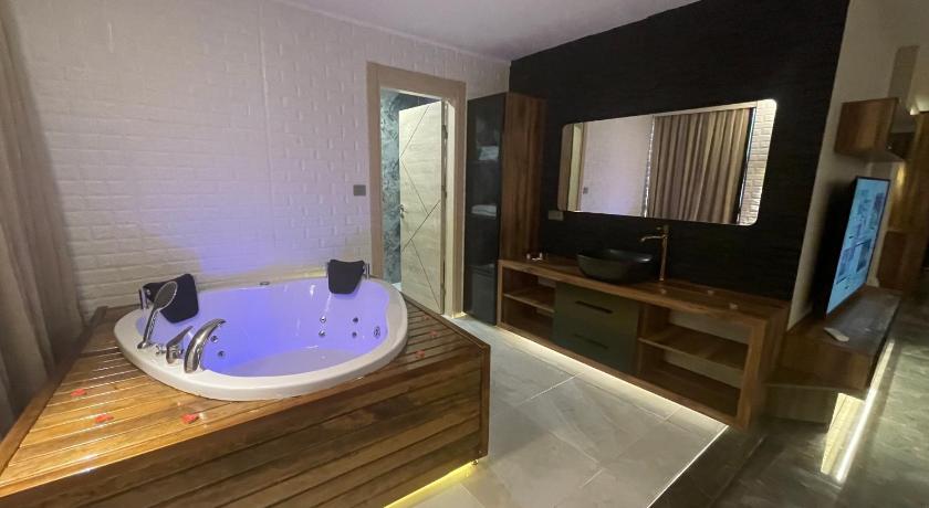 LE LUXE Suites Hotel & Spa - main image