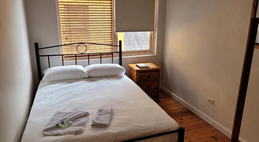 Image of Standard Double Room with Shared Bathroom 0