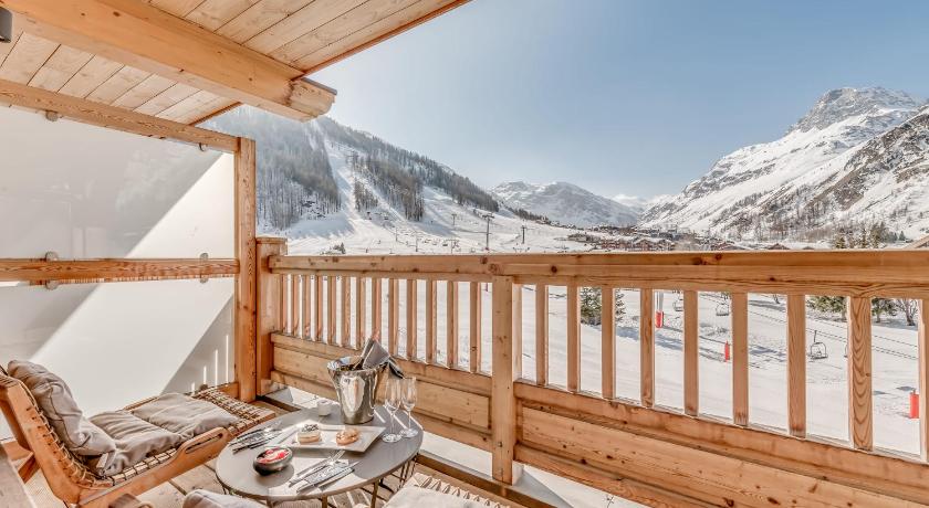 Le Yule Hotel &amp; Spa — Hotel in Val-d'Isere