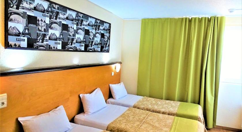 Image of Triple Room 0