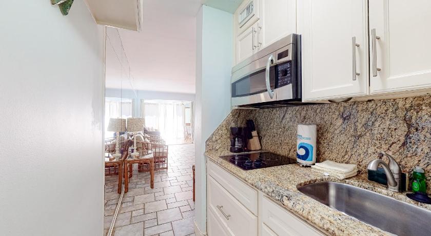 Landfall Tower Unit 43 photo