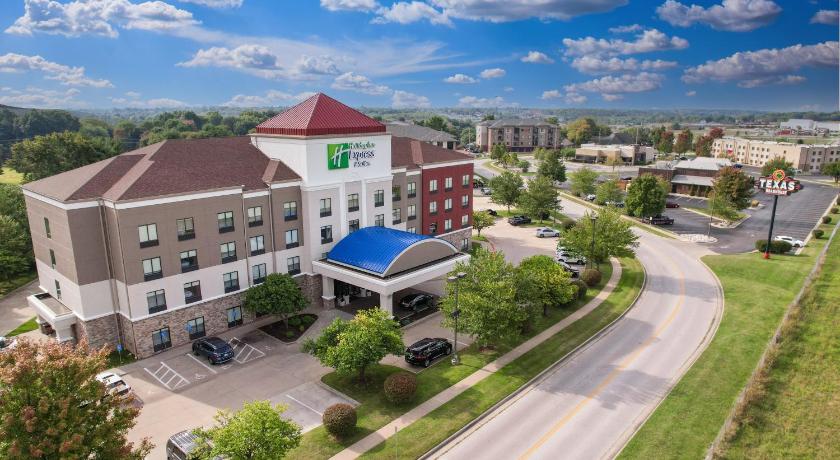 Holiday Inn Express and Suites Springfield Medical District