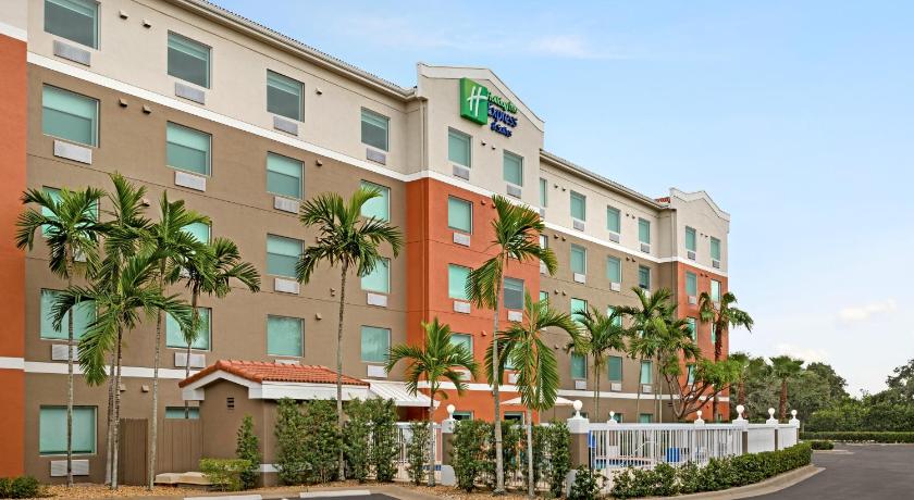 Holiday Inn Express Hotel & Suites Pembroke Pines Sheridan Street