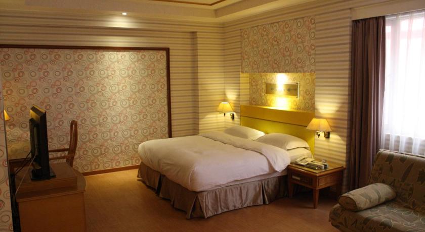 Image of Deluxe 5