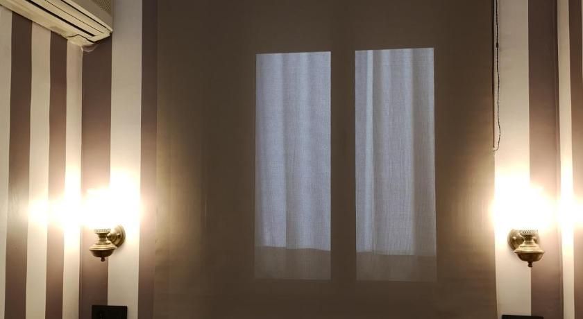 Hostal Plaza photo
