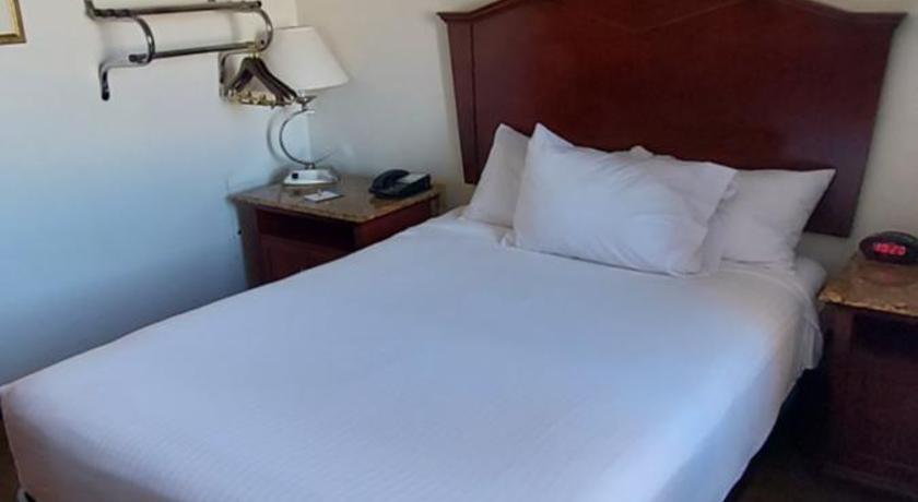 Days Inn by Wyndham Willmar photo
