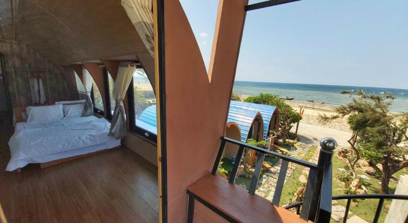 HomeStay LyTiSea photo