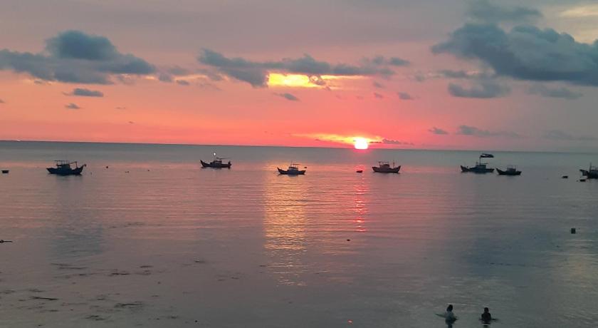 HomeStay LyTiSea photo