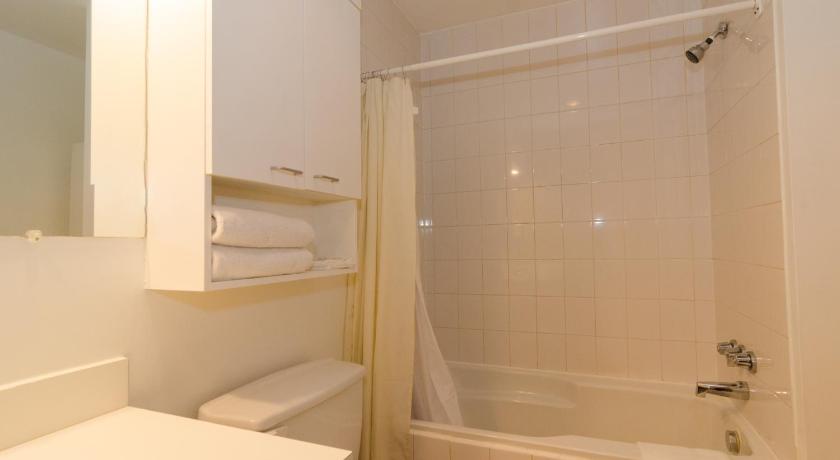 Image of Double Room with Two Double Beds 9