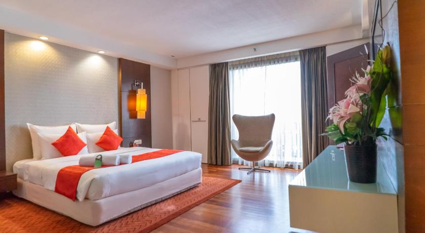 Image of Executive Suite 4