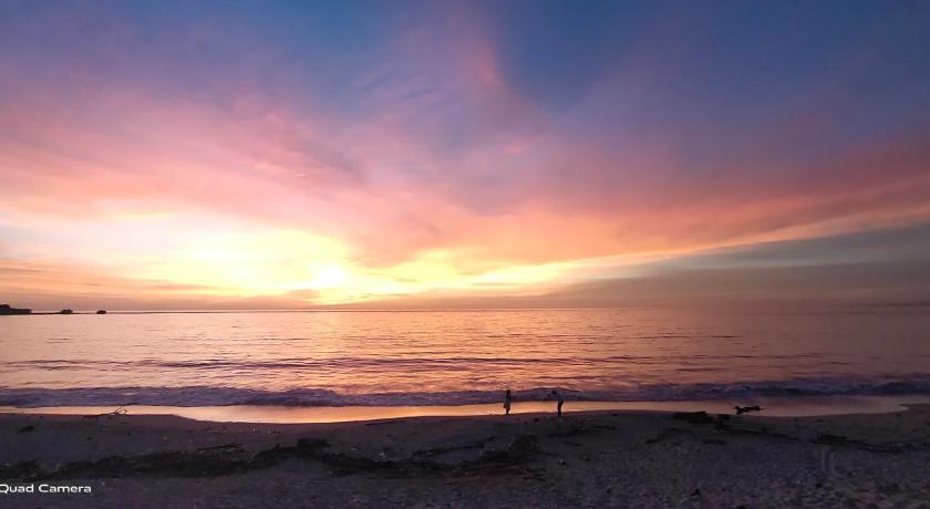 penginapan karanglaut santolo - image 20
