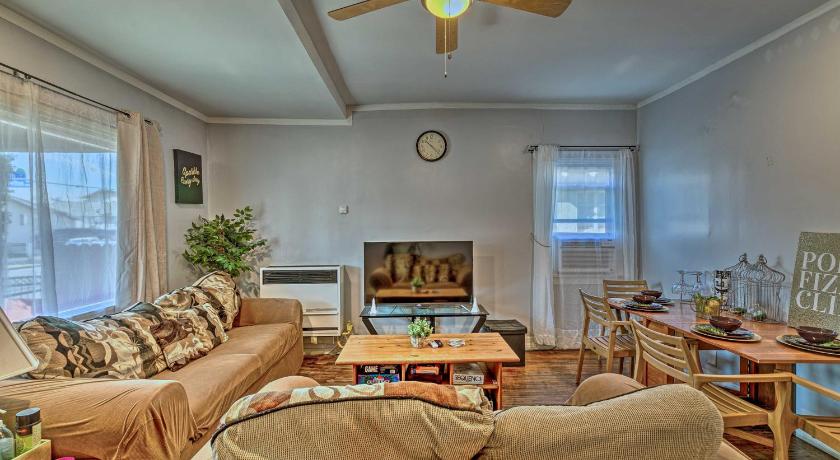 Long Beach Apt with Patio about 3 Mi to Beaches! — Hotel in Los Angeles (CA)