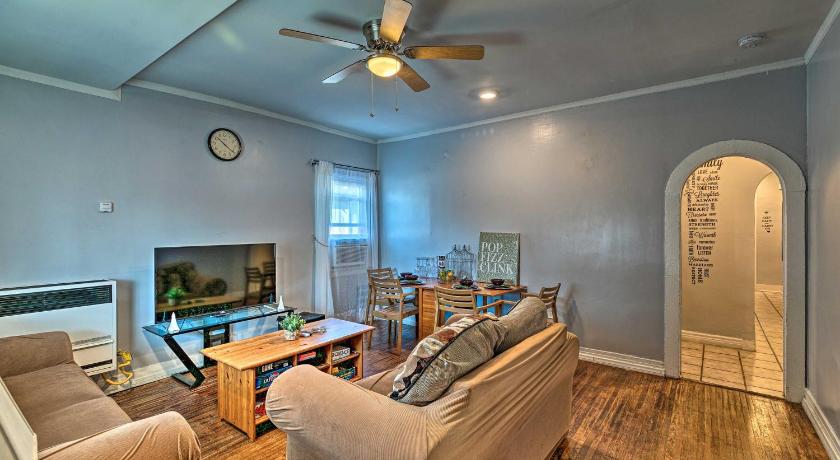 Long Beach Apt with Patio about 3 Mi to Beaches! photo