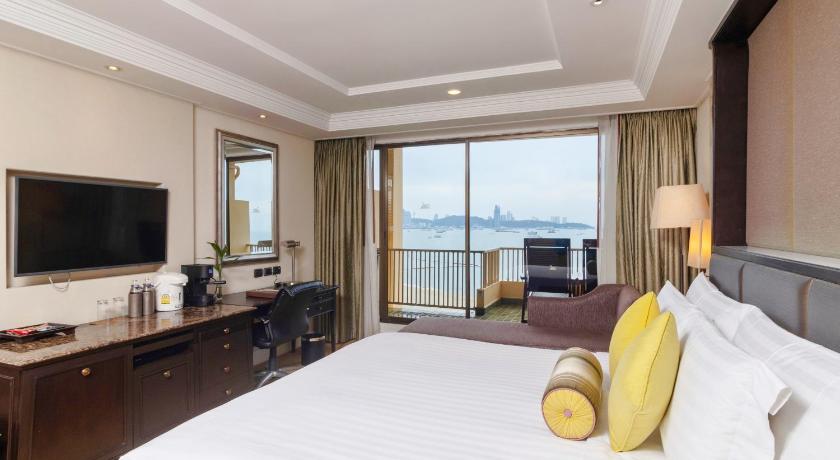 Image of Club Room King 9
