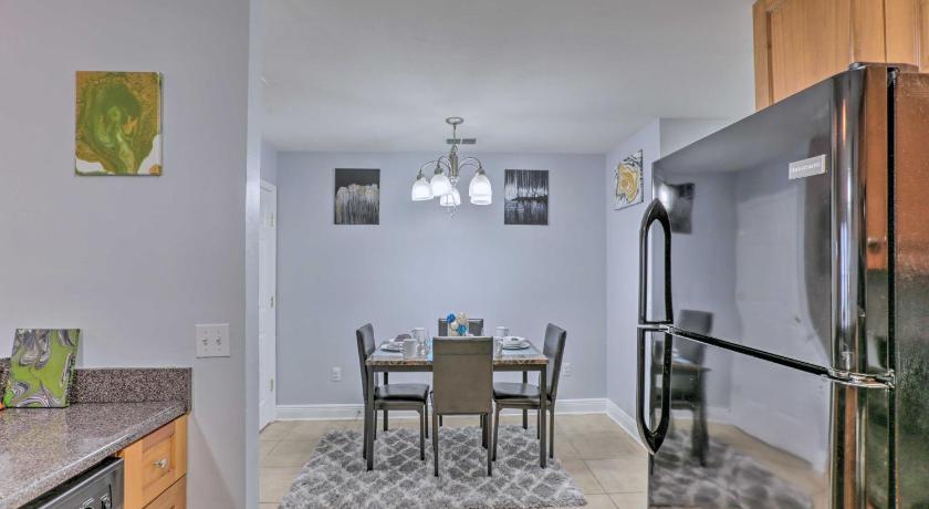 Tidy Tallahassee Townhome about 7 Mi to Downtown! photo