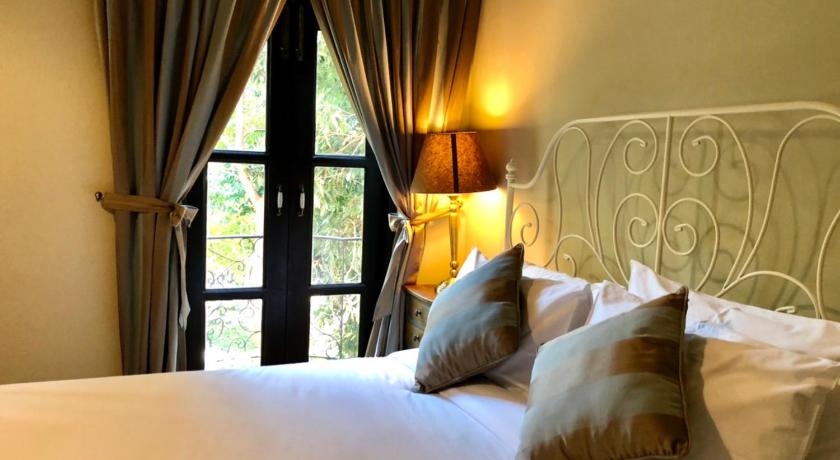 Image of Queen Room with Garden View 3