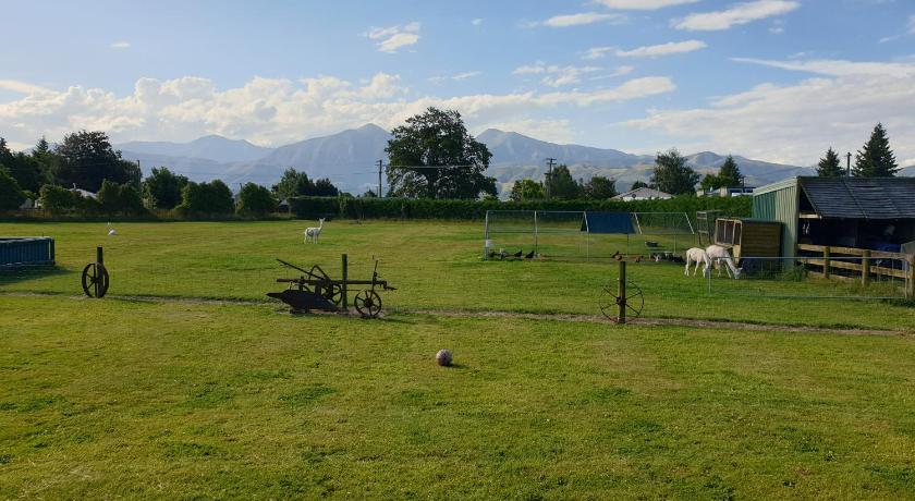 Bahara Accommodation — Hotel in Springfield