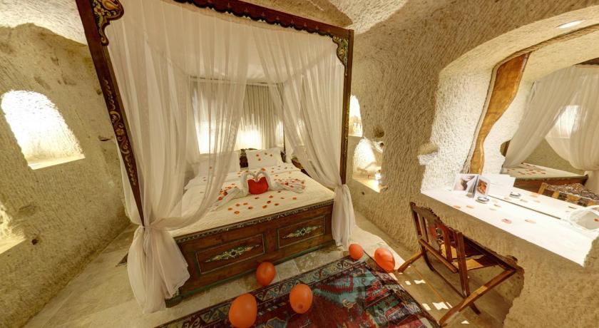 TURKİSH CAVE HOUSE