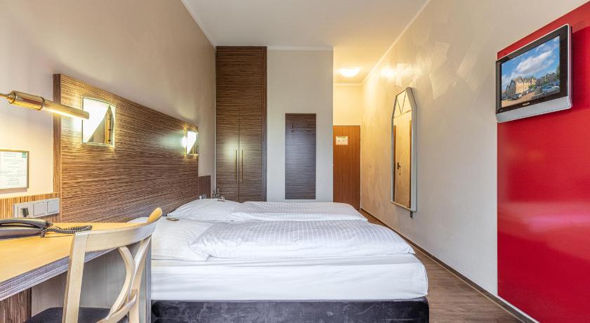 Divvietīgs numurs (1 vai 2 gultas) (Double or Twin Room) attēls 8