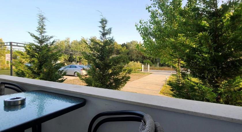 Riviera Inn apartments photo
