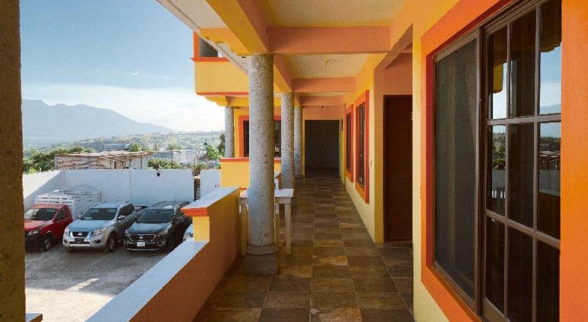 サン・パブロ・ビジャ・デ・ミトラ HOTEL SAN JUDAS 3つ星 ホテル プール