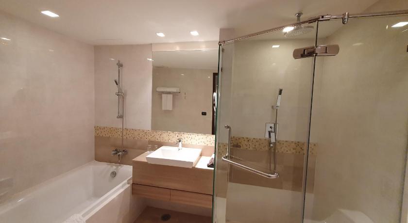 Image of Executive Double or Twin 2