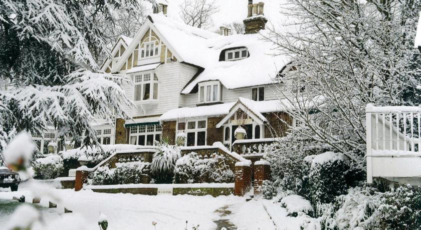 Rowhill Grange Hotel & Utopia Spa photo